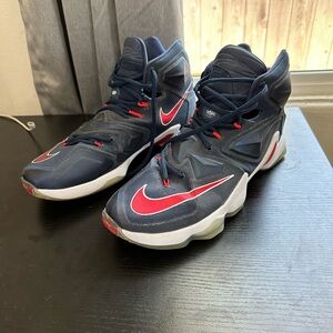 Lebron 13 USA size 10.5